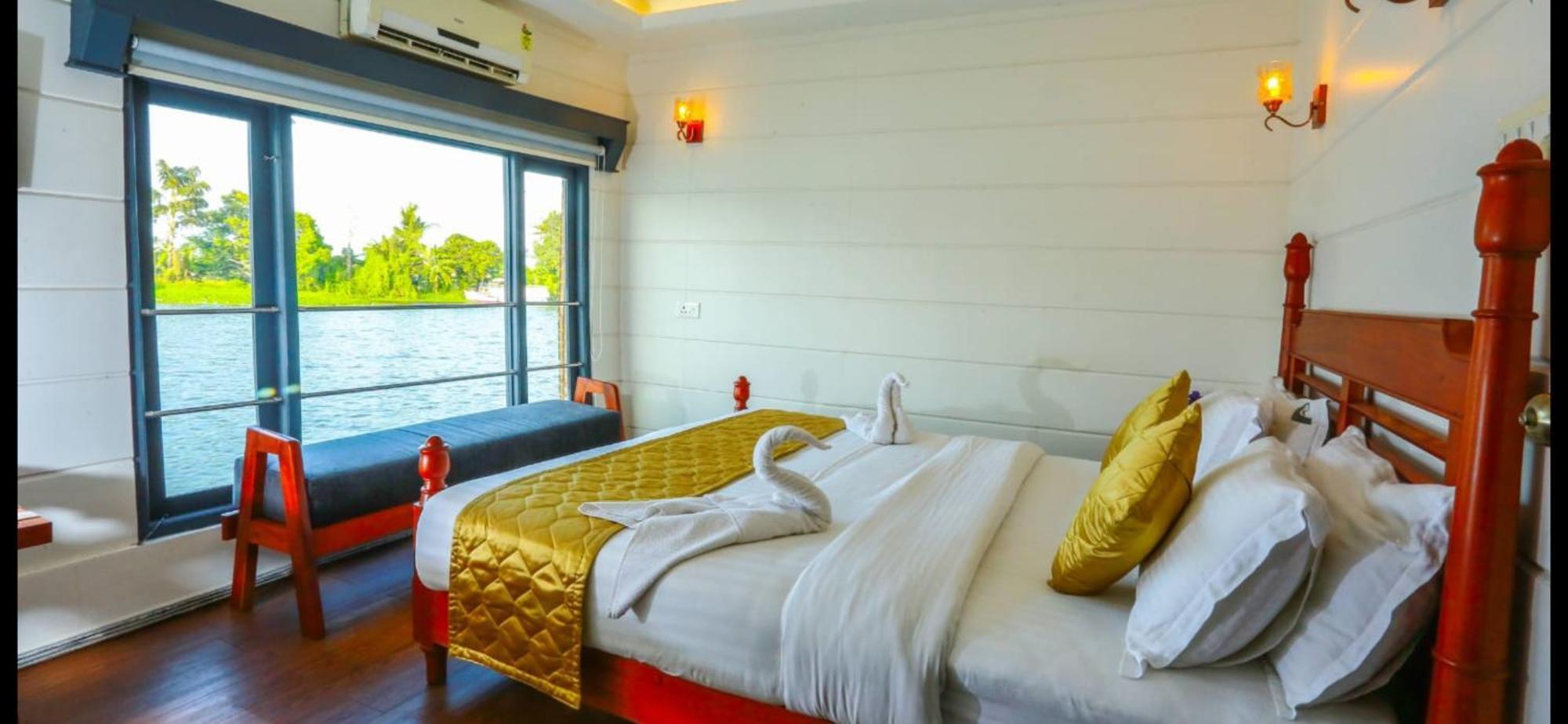Victoria Houseboats Otel Alappuzha Dış mekan fotoğraf