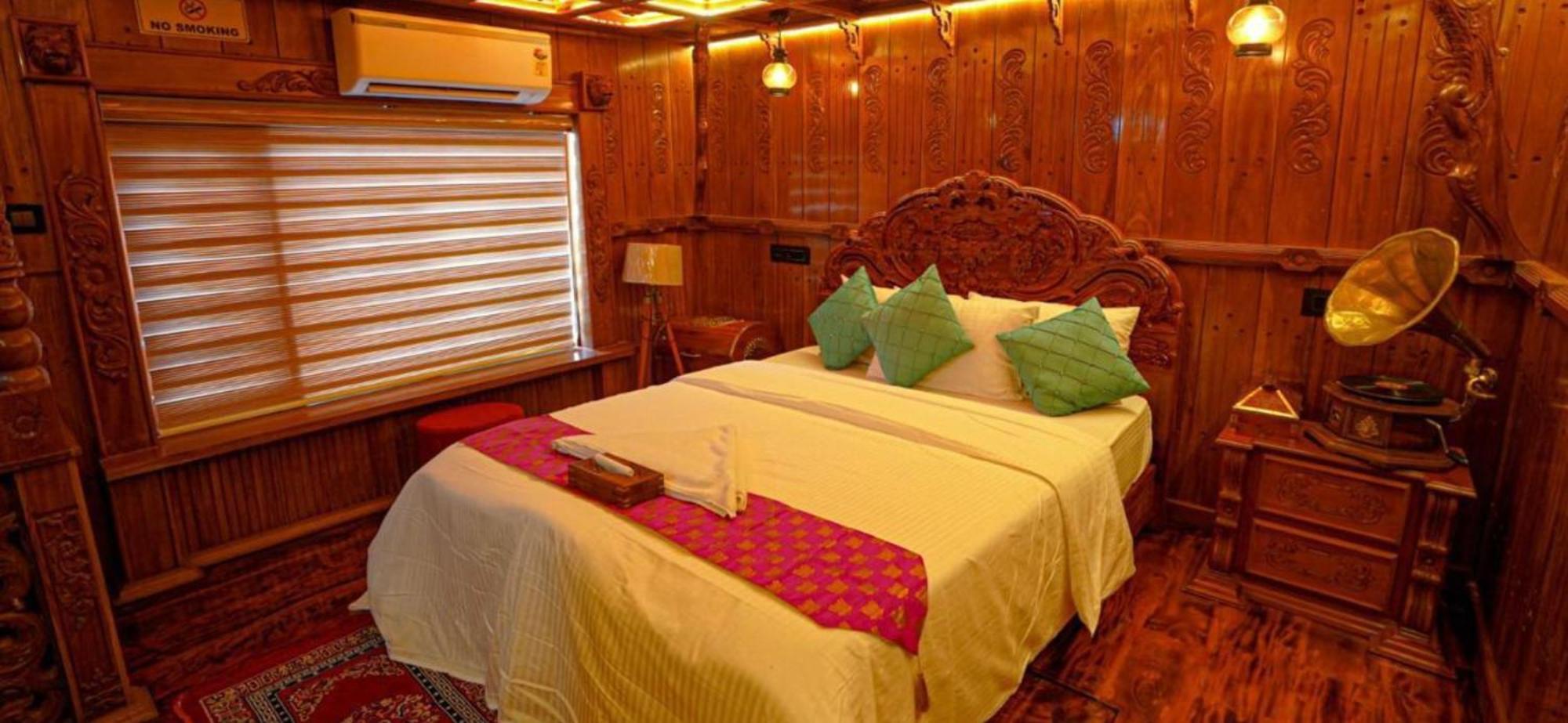 Victoria Houseboats Otel Alappuzha Dış mekan fotoğraf