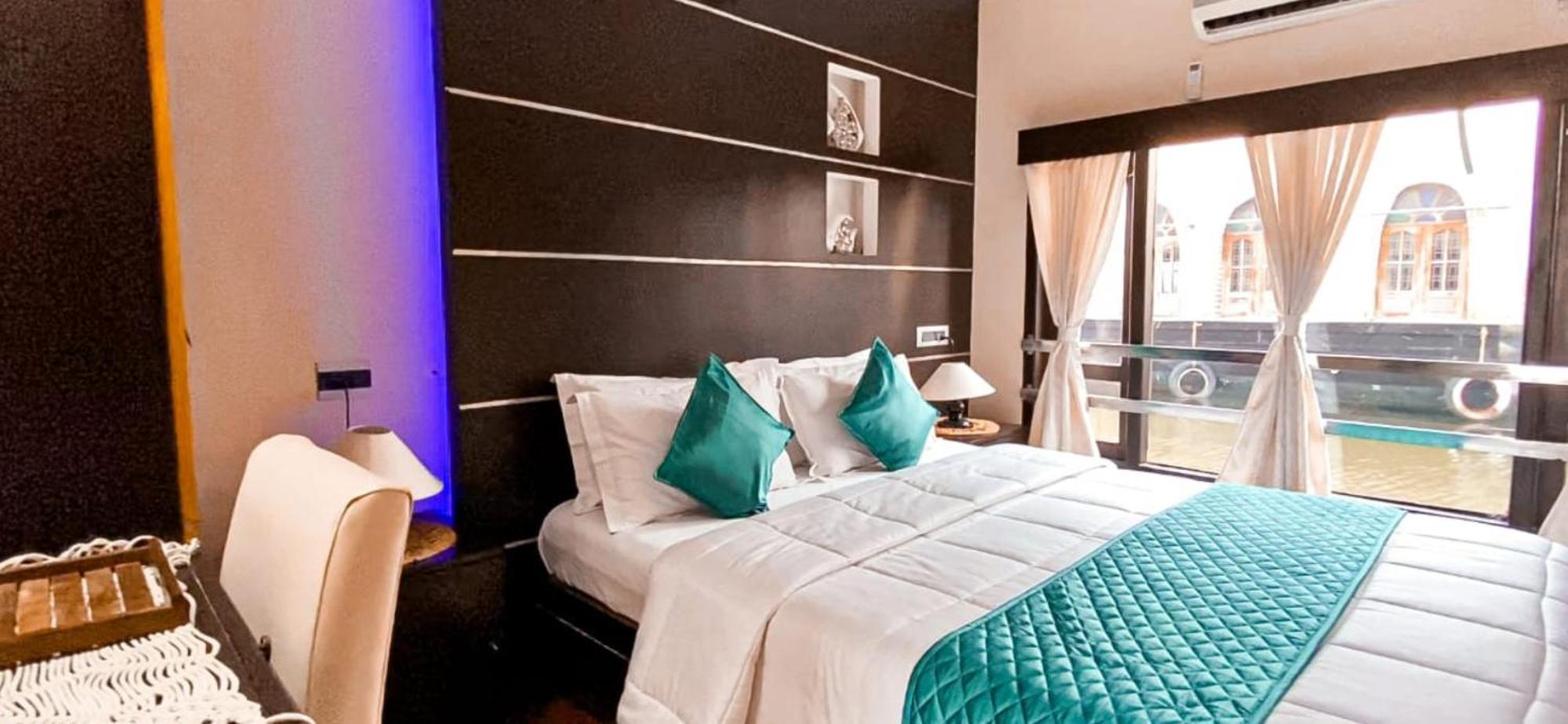 Victoria Houseboats Otel Alappuzha Dış mekan fotoğraf