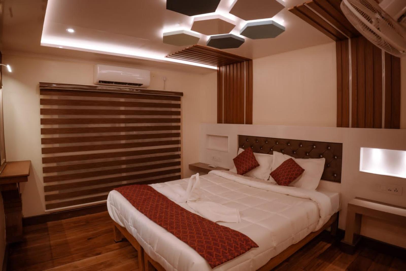 Victoria Houseboats Otel Alappuzha Dış mekan fotoğraf