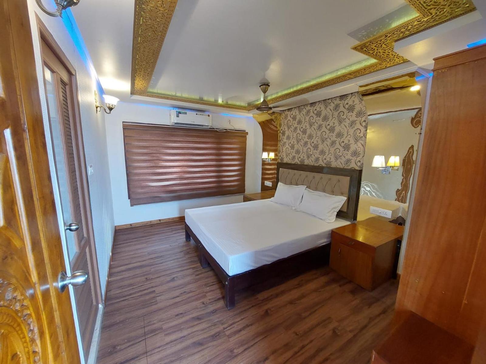 Victoria Houseboats Otel Alappuzha Dış mekan fotoğraf